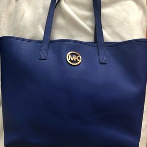 MIcheal Kors Jet Set Travel Large Tote